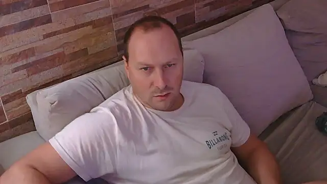 lustonfan online show from 05/05/26, 02:03