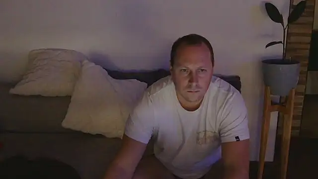 lustonfan online show from 05/09/26, 06:57