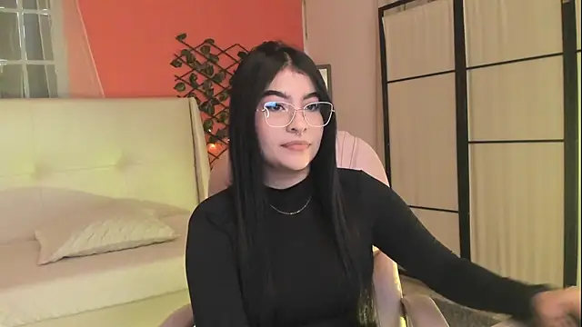 HannaLee333 online show from 03/24/26, 09:42