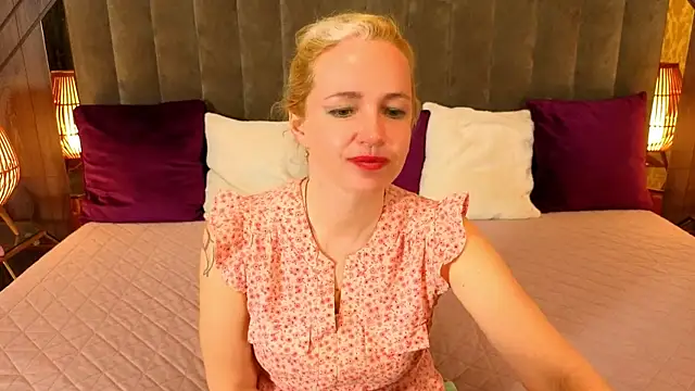 Snapshot of Alaska_Si chatting on 04/11/26, 12:20 Alaska Si online show from 04/11/26, 12:20