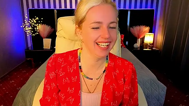 Snapshot of Alaska_Si chatting on 04/13/26, 05:57 Alaska Si online show from 04/13/26, 05:57