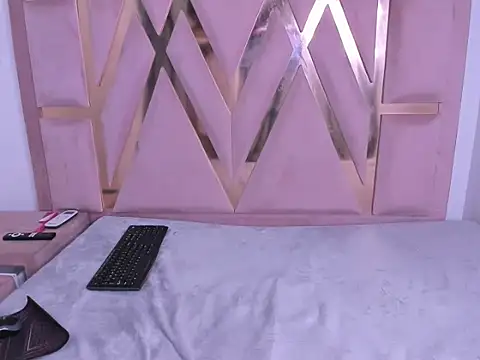 Snapshot of Mairaasm chatting on 03/11/26, 12:33 Mairaasm online show from 03/11/26, 12:33