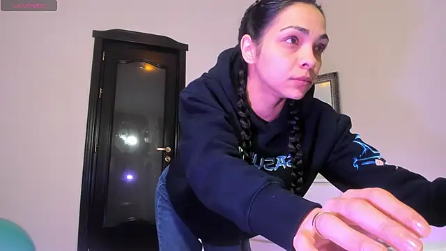 Snapshot of Cheerishh chatting on 04/08/26, 11:21 Cheerishh online show from 04/08/26, 11:21