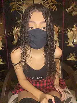 Snapshot of Ravennaaaaa chatting on 03/23/26, 03:43 Ravennaaaaa online show from 03/23/26, 03:43