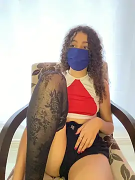 Snapshot of Ravennaaaaa chatting on 04/04/26, 07:44 Ravennaaaaa online show from 04/04/26, 07:44