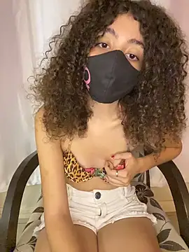 Snapshot of Ravennaaaaa chatting on 04/16/26, 09:39 Ravennaaaaa online show from 04/16/26, 09:39