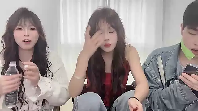 Snapshot of SM_0007 chatting on 03/22/26, 08:29 SM 0007 online show from 03/22/26, 08:29