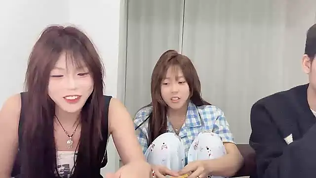 Snapshot of SM_0007 chatting on 03/28/26, 01:54 SM 0007 online show from 03/28/26, 01:54