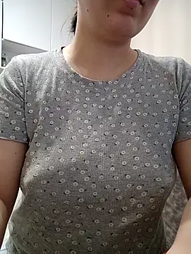 Snapshot of Emi_hot1 chatting on 03/10/26, 05:18 Emi hot1 online show from 03/10/26, 05:18