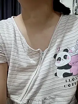 Snapshot of Emi_hot1 chatting on 03/11/26, 10:32 Emi hot1 online show from 03/11/26, 10:32