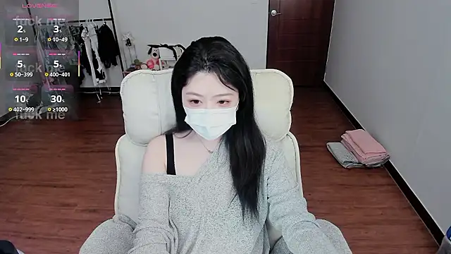 Snapshot of myomyo_ chatting on 04/02/26, 11:52 myomyo online show from 04/02/26, 11:52