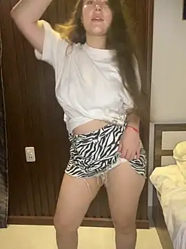 Snapshot of KristieKitty chatting on 04/11/26, 08:13 KristieKitty online show from 04/11/26, 08:13