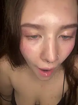 Snapshot of KristieKitty chatting on 04/17/26, 02:20 KristieKitty online show from 04/17/26, 02:20