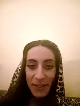 Snapshot of chiara-mario chatting on 03/28/26, 05:45 chiara-mario online show from 03/28/26, 05:45