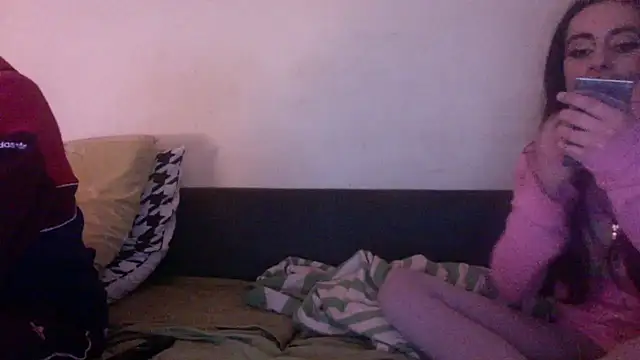 Snapshot of chiara-mario chatting on 04/15/26, 07:58 chiara-mario online show from 04/15/26, 07:58