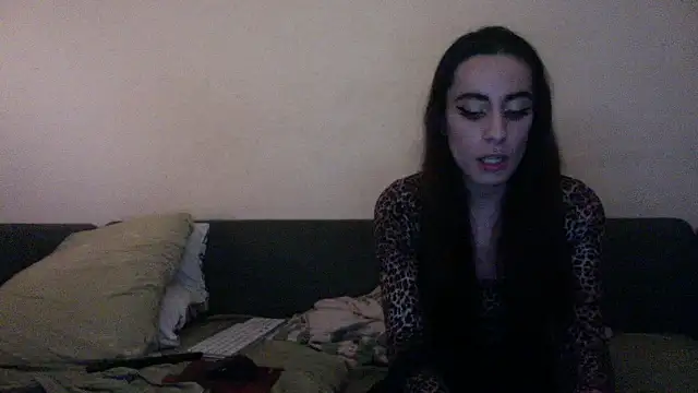 Snapshot of chiara-mario chatting on 04/18/26, 06:56 chiara-mario online show from 04/18/26, 06:56