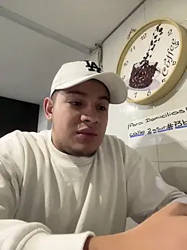 Snapshot of OliverTabordaa chatting on 03/06/26, 10:56 OliverTabordaa online show from 03/06/26, 10:56