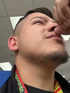 Snapshot of OliverTabordaa chatting on 03/12/26, 05:52 OliverTabordaa online show from 03/12/26, 05:52