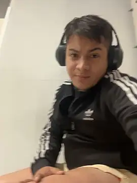 Snapshot of OliverTabordaa chatting on 03/27/26, 07:02 OliverTabordaa online show from 03/27/26, 07:02