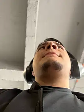 Snapshot of OliverTabordaa chatting on 04/11/26, 04:55 OliverTabordaa online show from 04/11/26, 04:55