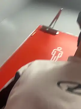 Snapshot of OliverTabordaa chatting on 04/16/26, 09:50 OliverTabordaa online show from 04/16/26, 09:50