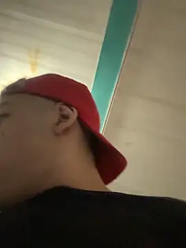 Snapshot of OliverTabordaa chatting on 04/19/26, 10:12 OliverTabordaa online show from 04/19/26, 10:12