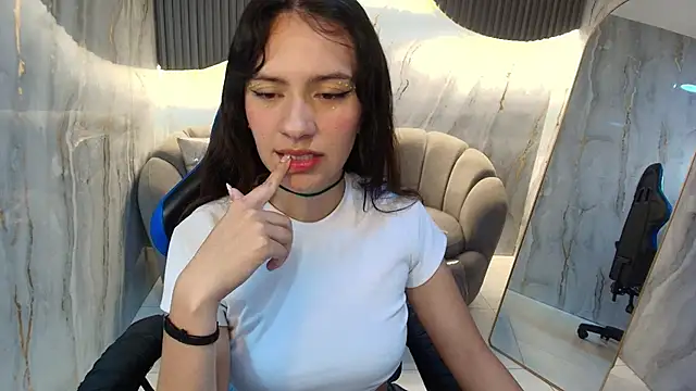 Snapshot of candy_sky_r chatting on 03/18/26, 03:09 candy sky r online show from 03/18/26, 03:09