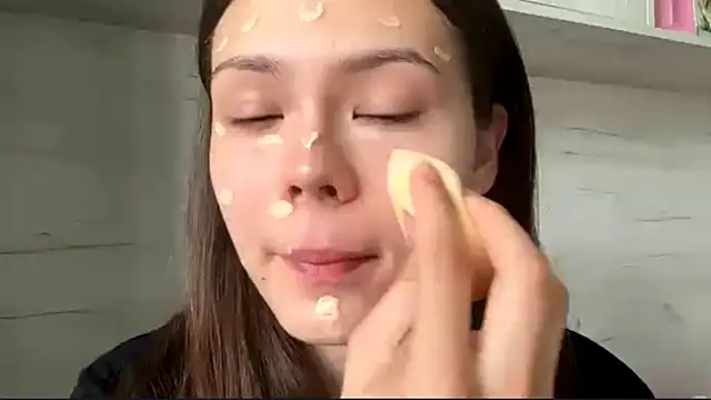 Snapshot of BlinkingDross chatting on 04/06/26, 09:10 BlinkingDross online show from 04/06/26, 09:10