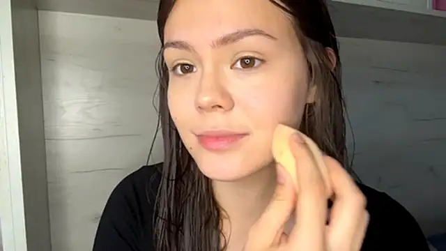 Snapshot of BlinkingDross chatting on 04/16/26, 10:05 BlinkingDross online show from 04/16/26, 10:05