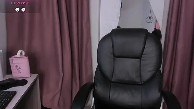 Snapshot of mia__star1 chatting on 03/30/26, 07:15 mia star1 online show from 03/30/26, 07:15