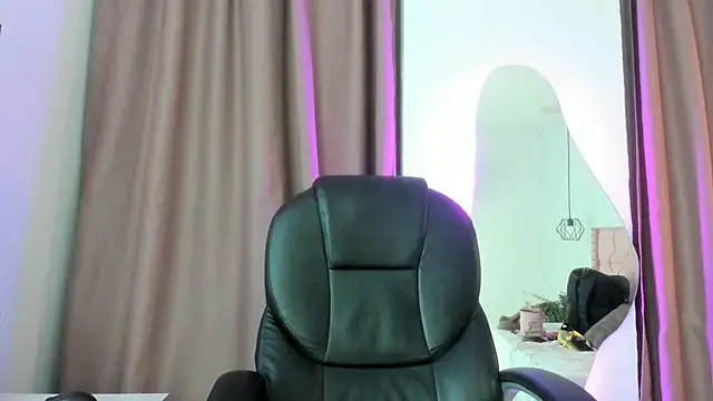 Snapshot of mia__star1 chatting on 04/10/26, 07:51 mia star1 online show from 04/10/26, 07:51