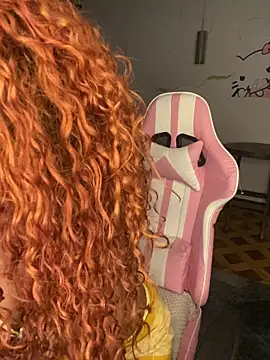 Snapshot of ThePrettyTiana chatting on 04/18/26, 07:58 ThePrettyTiana online show from 04/18/26, 07:58