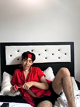 Snapshot of Lucca__555 chatting on 03/13/26, 04:02 Lucca 555 online show from 03/13/26, 04:02