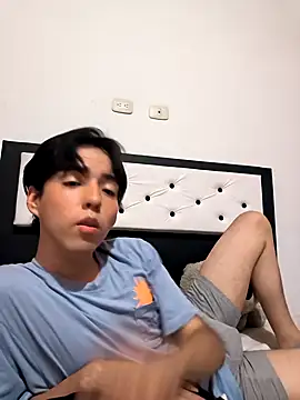 Snapshot of Lucca__555 chatting on 03/31/26, 02:02 Lucca 555 online show from 03/31/26, 02:02