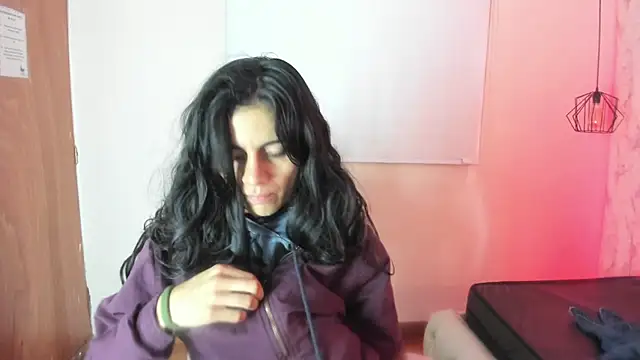 Snapshot of Mystical_meteor chatting on 04/19/26, 07:05 Mystical meteor online show from 04/19/26, 07:05