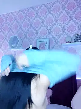 Snapshot of Jade_rous chatting on 04/13/26, 11:37 Jade rous online show from 04/13/26, 11:37