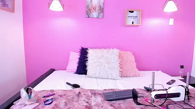 Snapshot of liapinket chatting on 04/12/26, 12:10 liapinket online show from 04/12/26, 12:10