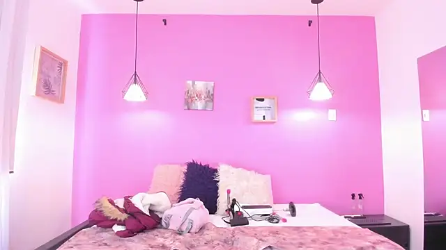 Snapshot of liapinket chatting on 04/13/26, 12:32 liapinket online show from 04/13/26, 12:32