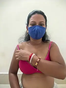 Snapshot of angelmoumita chatting on 04/07/26, 05:35 angelmoumita online show from 04/07/26, 05:35