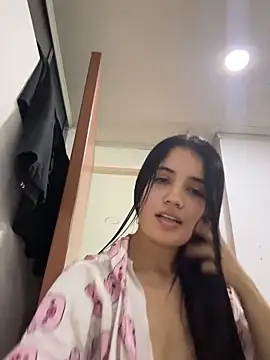 Snapshot of Lucy_engel chatting on 03/10/26, 10:26 Lucy engel online show from 03/10/26, 10:26