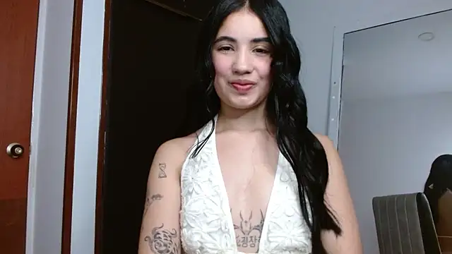 Snapshot of Lucy_engel chatting on 03/15/26, 01:00 Lucy engel online show from 03/15/26, 01:00