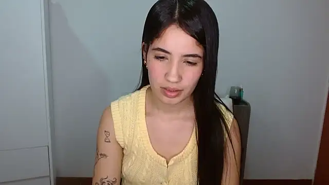 Snapshot of Lucy_engel chatting on 04/01/26, 12:22 Lucy engel online show from 04/01/26, 12:22