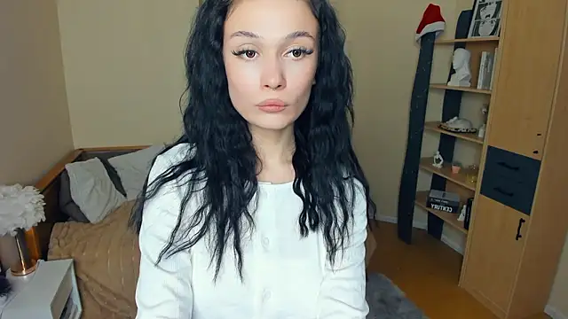 Snapshot of LynnCiprian chatting on 03/14/26, 07:08 LynnCiprian online show from 03/14/26, 07:08