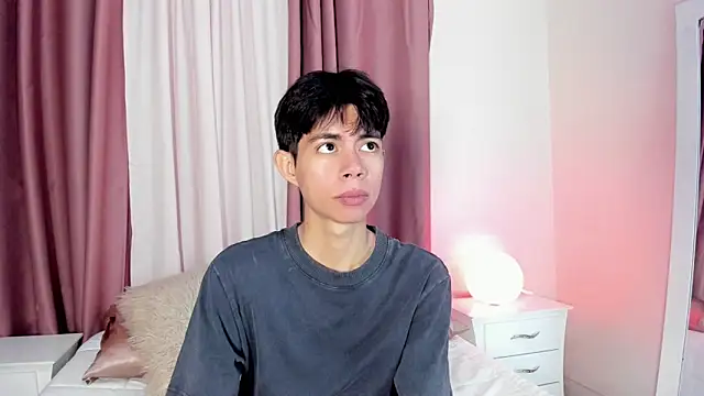 Snapshot of daniell_rdrig chatting on 04/15/26, 12:56 daniell rdrig online show from 04/15/26, 12:56