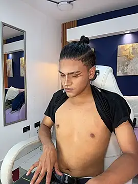 Ikaika Kalani online show from 03/19/26, 01:48