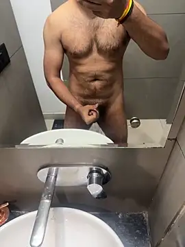 Snapshot of Vibrator2509 chatting on 03/06/26, 04:58 Vibrator2509 online show from 03/06/26, 04:58