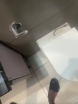 Snapshot of Vibrator2509 chatting on 04/19/26, 06:32 Vibrator2509 online show from 04/19/26, 06:32