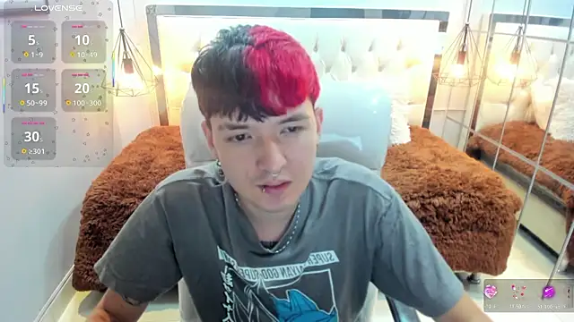 Snapshot of Santiago_morgan chatting on 03/13/26, 10:38 Santiago morgan online show from 03/13/26, 10:38