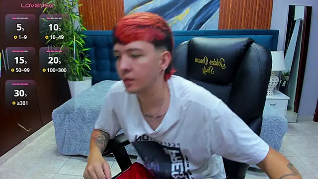 Snapshot of Santiago_morgan chatting on 04/12/26, 10:37 Santiago morgan online show from 04/12/26, 10:37