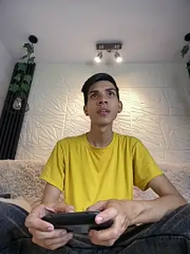 Snapshot of dave_925_ chatting on 03/13/26, 07:20 dave 925 online show from 03/13/26, 07:20